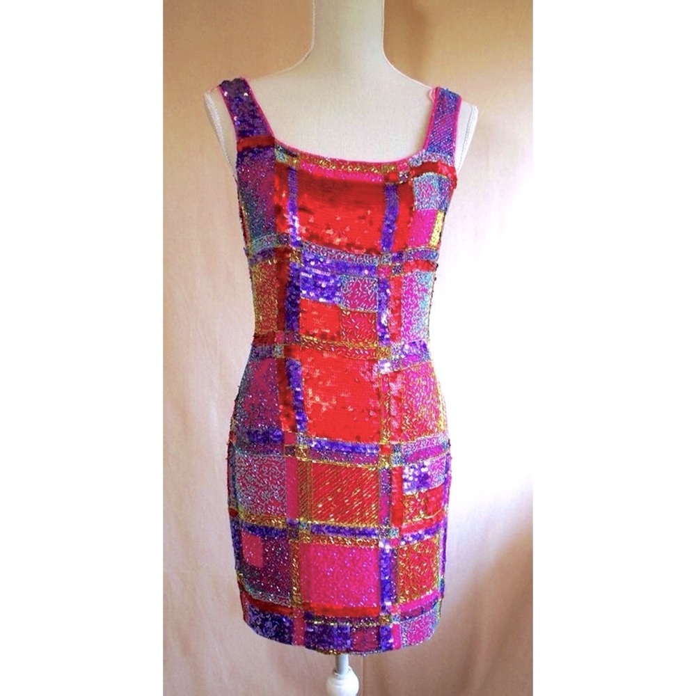 Vintage Falls-at--Knee Cocktail Dress. Size 6